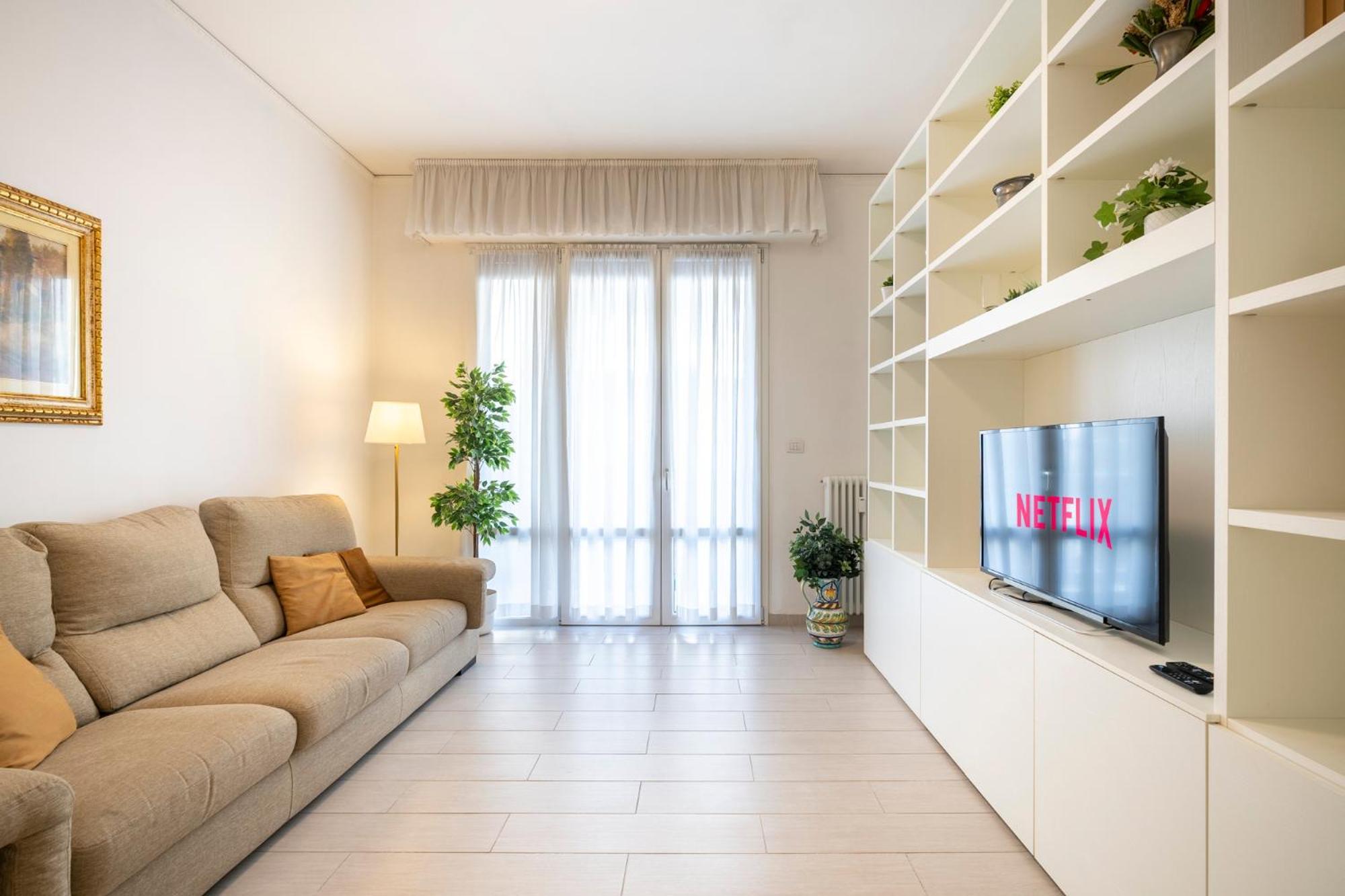 Riverside In Apartment *